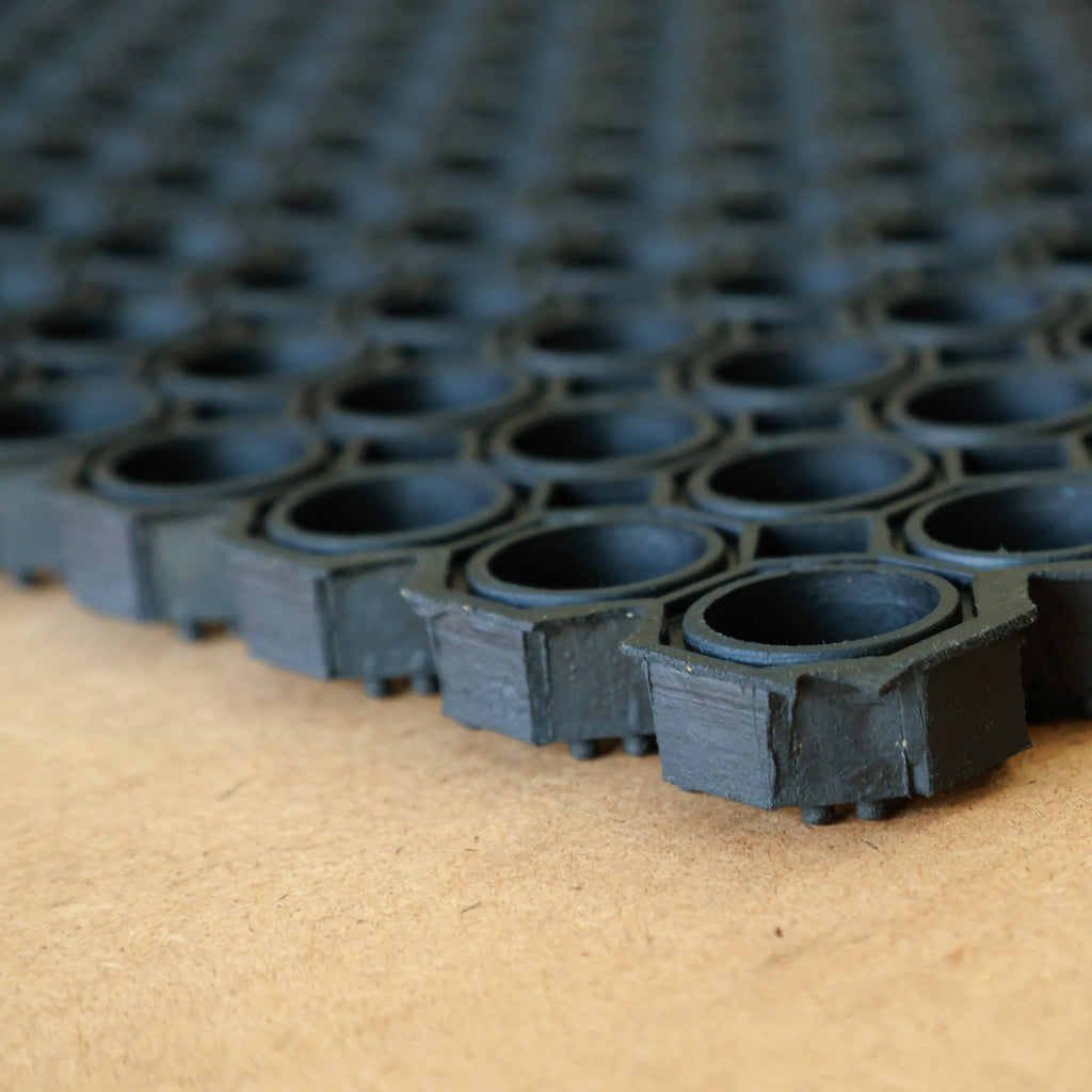 Hexagon Premium Hollow mat 1 x 1.5m x 24mm (Heavy Duty)